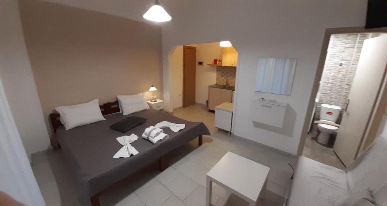 Giota Rooms Arkoudi Esterno foto